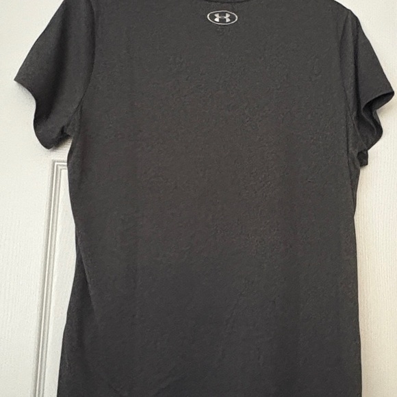 Under Armour Gray V-Neck Tank Top - Picture 2 of 6